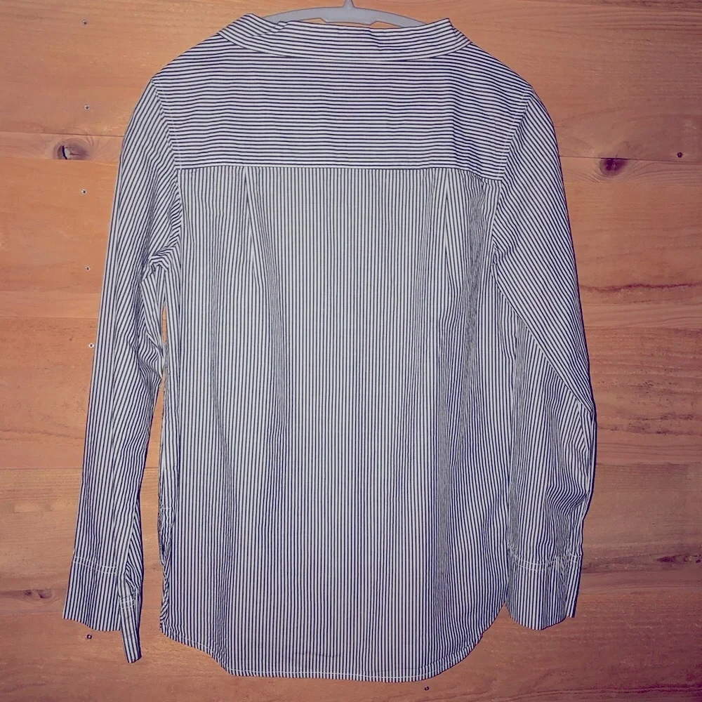 J.Crew striped hi lo blouse size 2 White and blue chambray stripes 100% cotton
